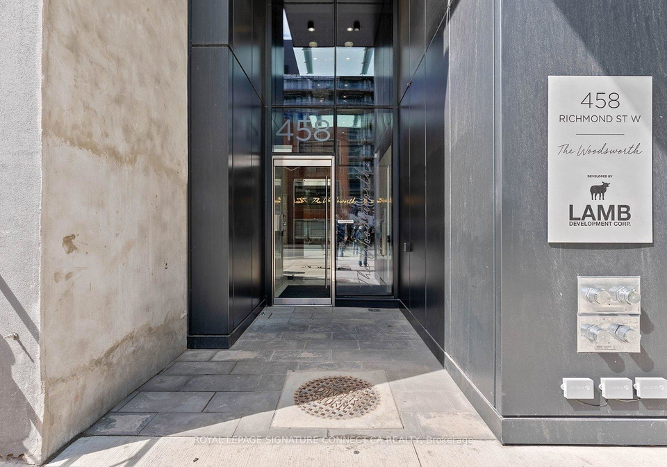 458-richmond-street-w-toronto-ontario-c13430070
