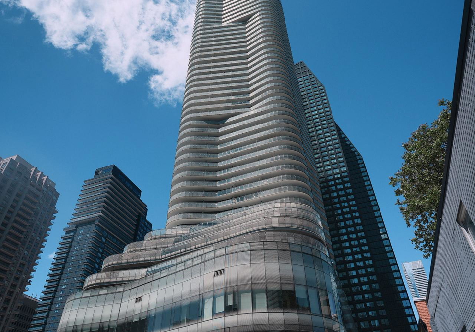 11-wellesley-street-w-toronto-ontario-c13430274