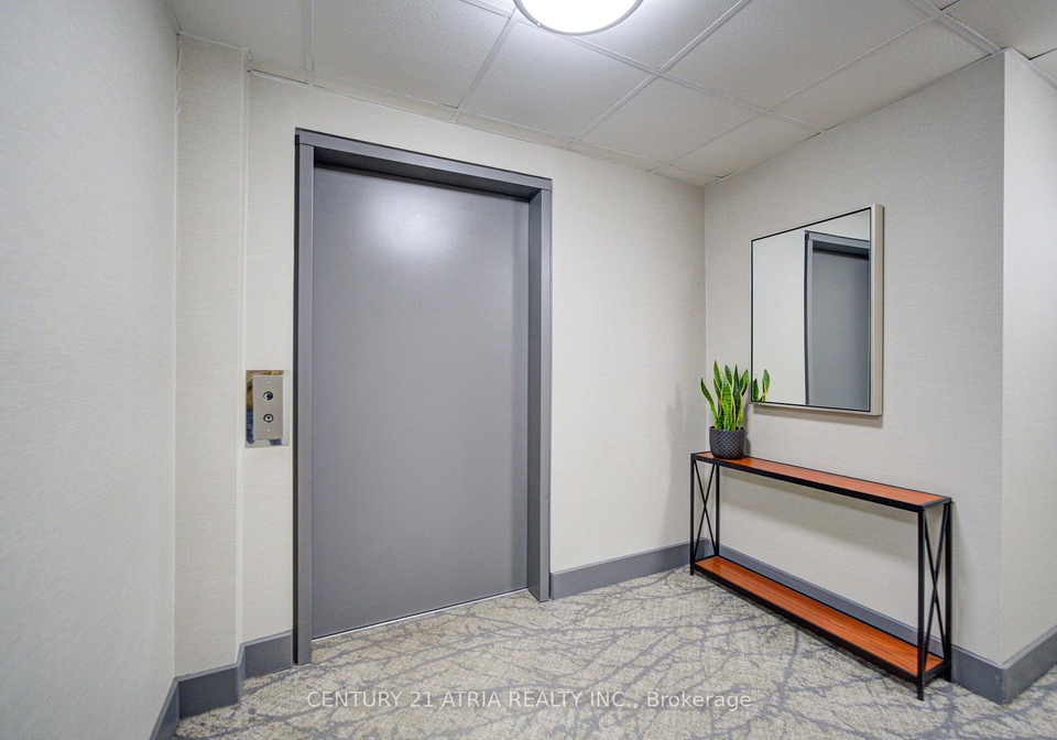 897-sheppard-avenue-toronto-ontario-c13430350