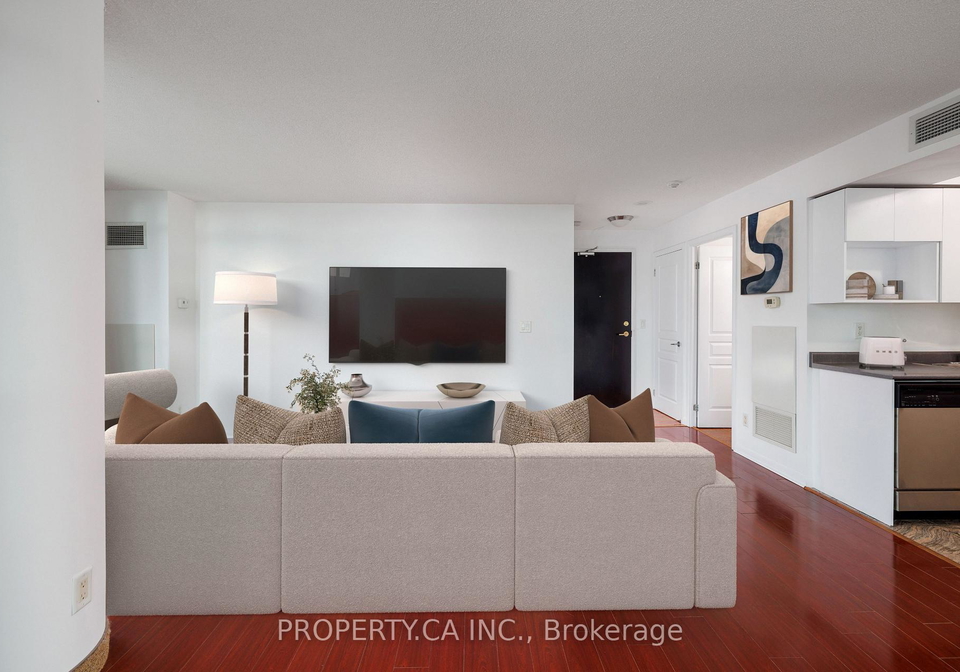 18-yonge-street-toronto-ontario-c13430374