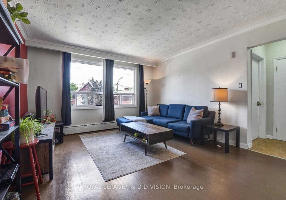 6earlsdale-avenue-toronto-ontario-c13430494