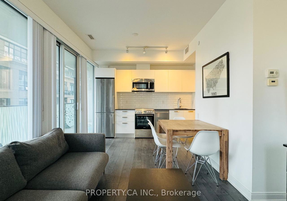 42-charles-street-e-toronto-ontario-c13430590