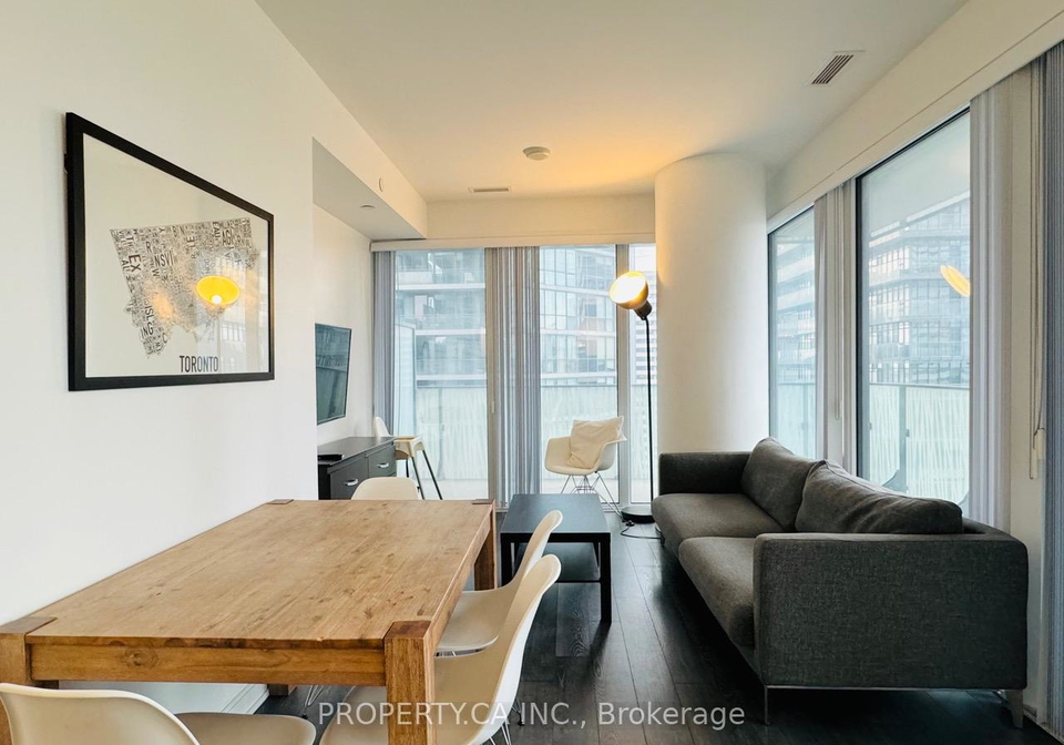 42-charles-street-e-toronto-ontario-c13430590