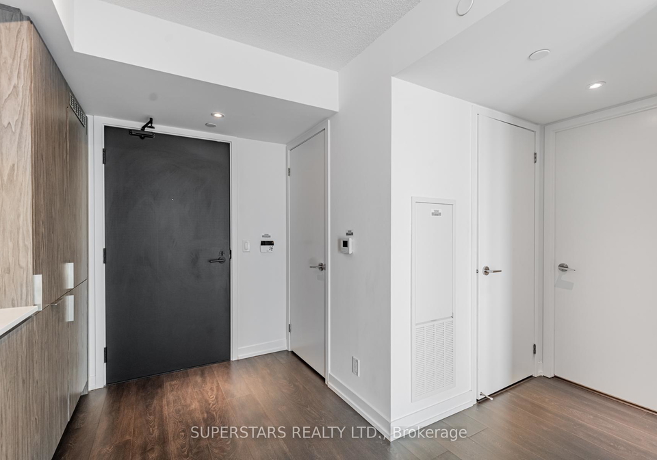 60-shuter-street-toronto-ontario-c13430876