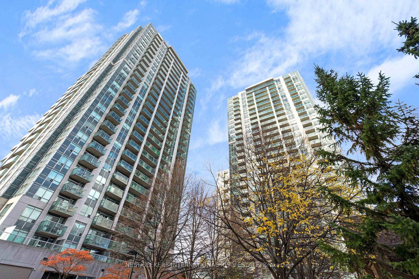16-harrison-garden-boulevard-north-york-ontario-c13430942