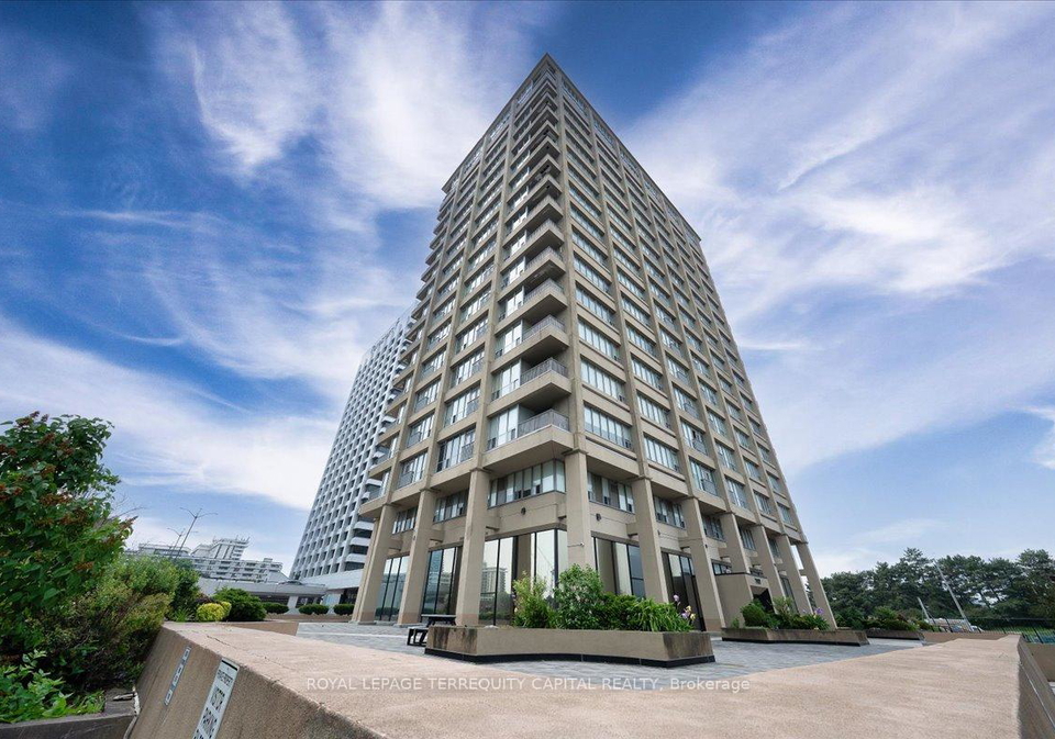 797-don-mills-road-east-york-ontario-c13431088