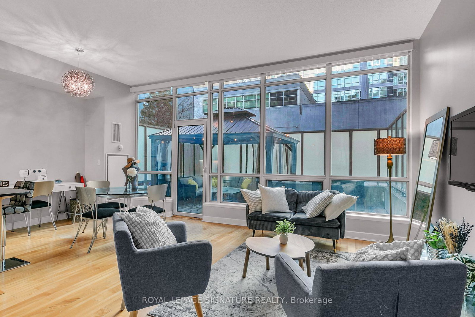 350-wellington-street-w-toronto-ontario-c13431292