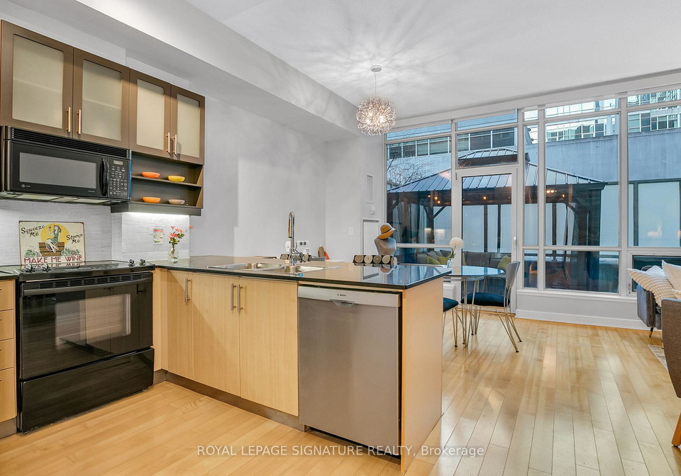 350-wellington-street-w-toronto-ontario-c13431292
