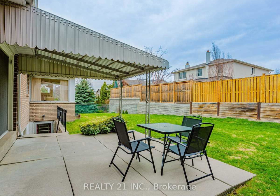 24-beveridge-drive-north-york-ontario-c13431542