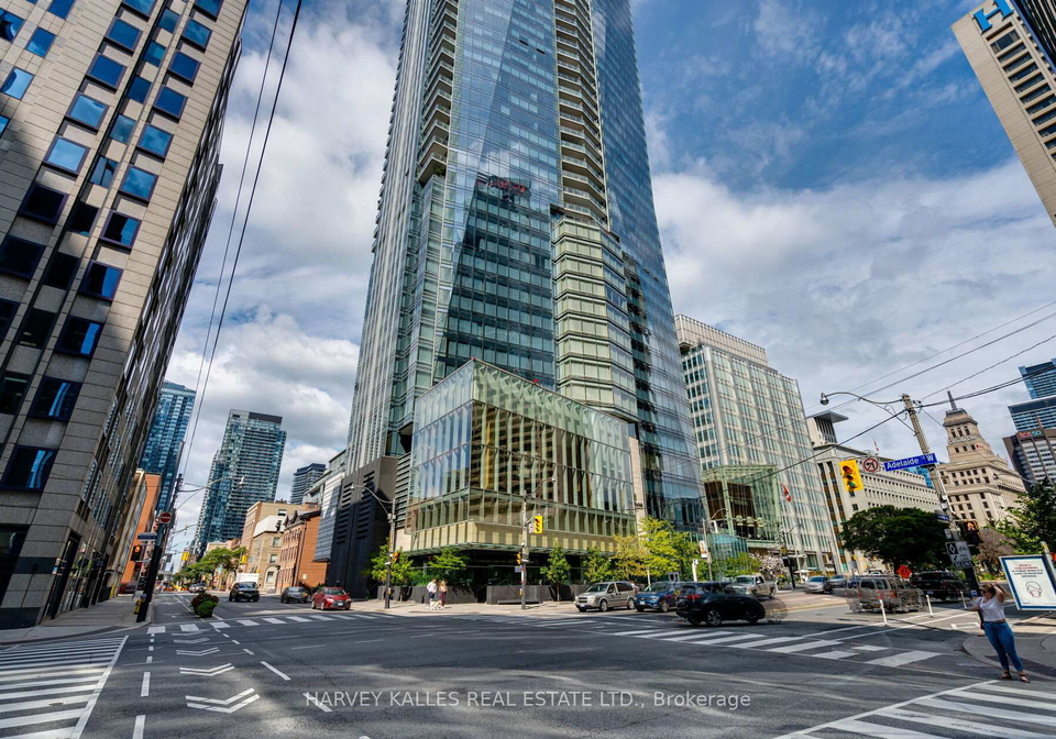 180-university-avenue-toronto-ontario-c13431876