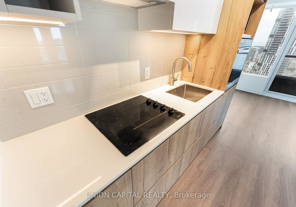 319-jarvis-street-toronto-ontario-c13432010