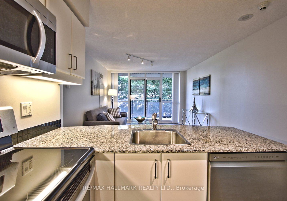 33-sheppard-avenue-e-north-york-ontario-c13432044