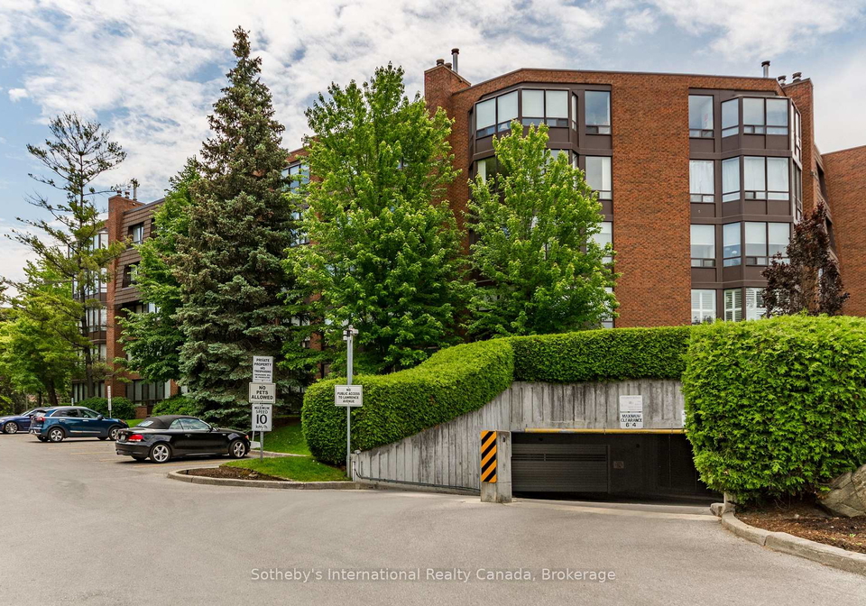 245-the-donway-w-north-york-ontario-c13432186