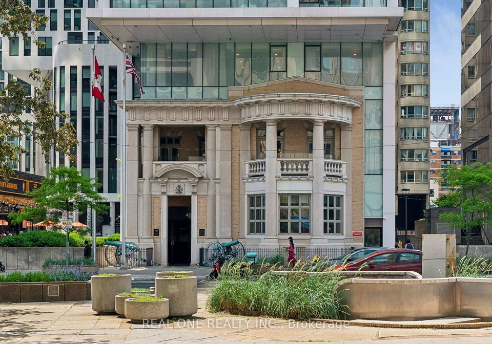 426-university-avenue-toronto-ontario-c13432442