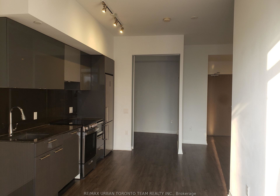 251-jarvis-street-toronto-ontario-c13432512