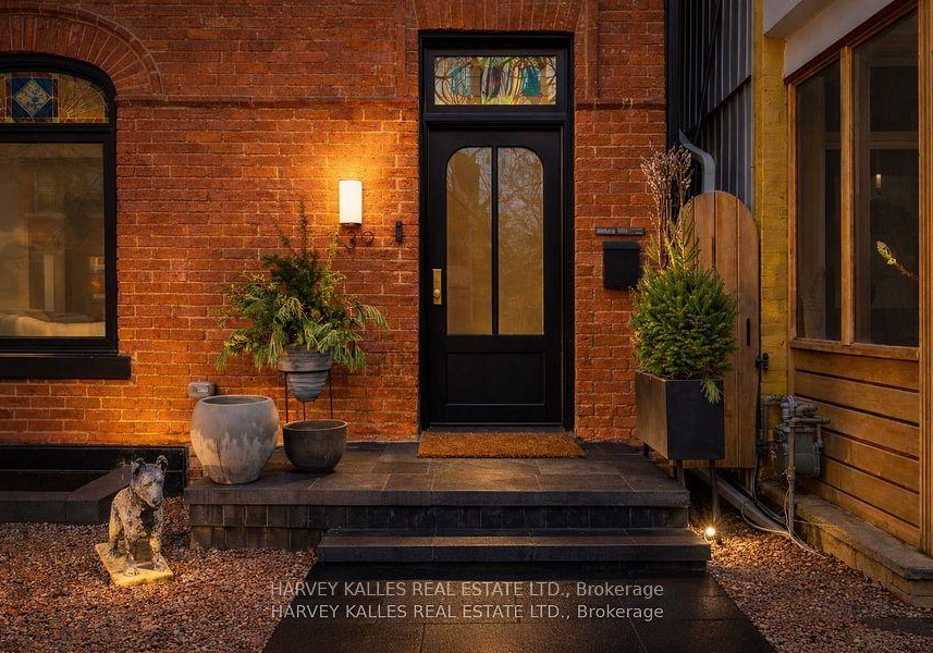 239-borden-street-toronto-ontario-c13432518