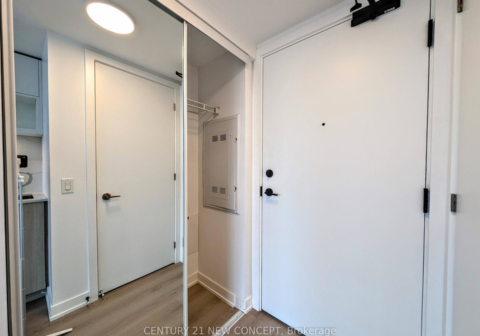 100-queen-street-e-toronto-ontario-c13432804