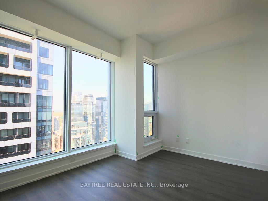 8-wellesley-street-w-toronto-ontario-c13433162