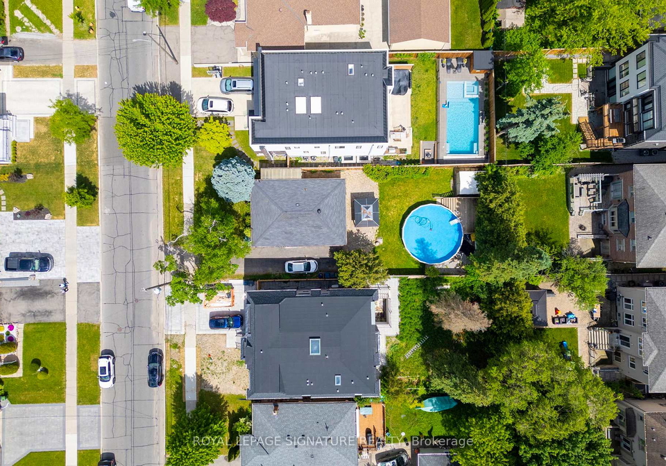 313-patricia-avenue-toronto-ontario-c13433668