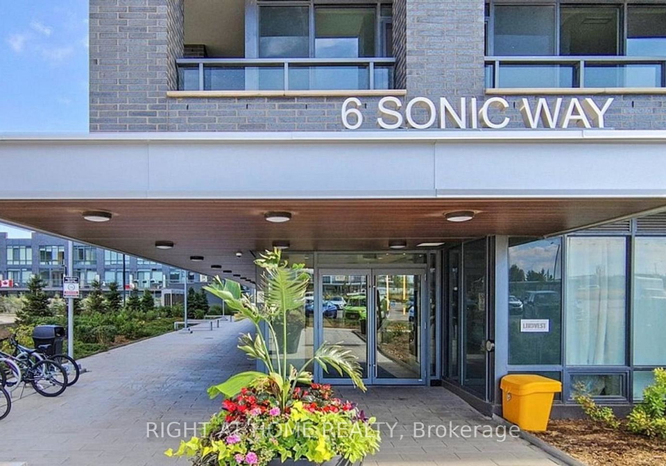 6-sonic-way-ne-east-york-ontario-c13433878