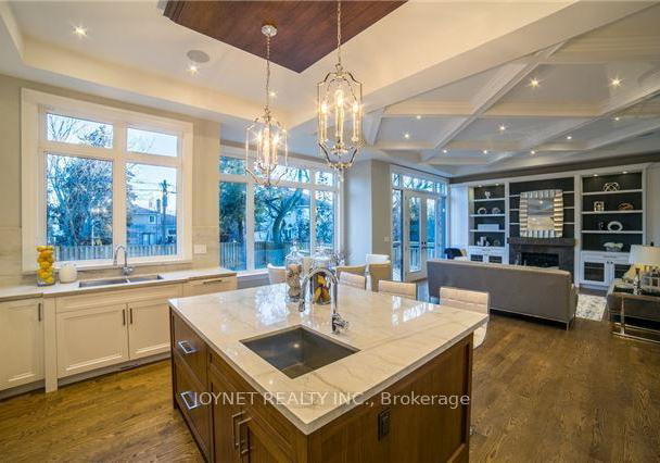 119-patricia-avenue-toronto-ontario-c13433884