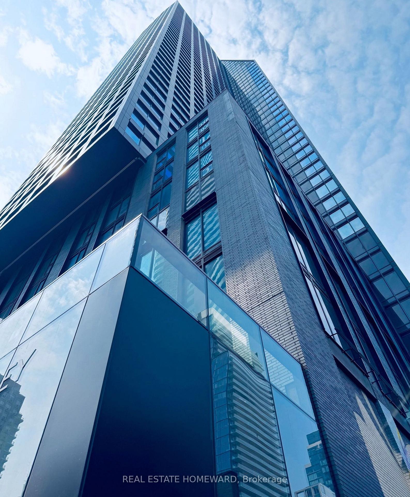 8-wellesley-street-w-toronto-ontario-c13434050