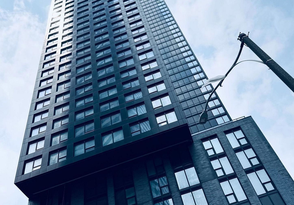 8-wellesley-street-w-toronto-ontario-c13434050