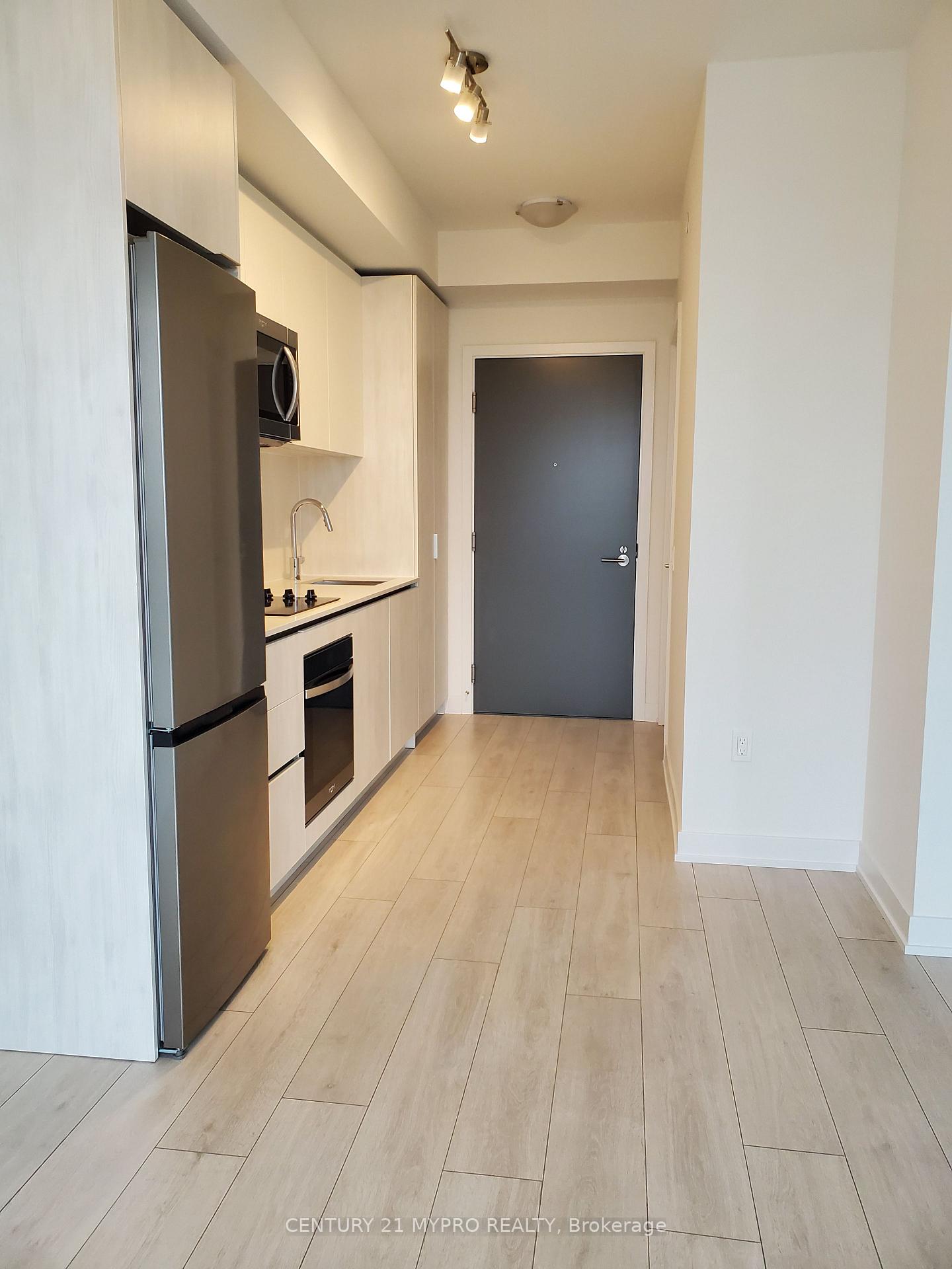 5858-yonge-street-toronto-ontario-c13434062