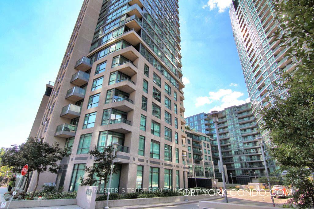 219-fort-york-boulevard-toronto-ontario-c13434086