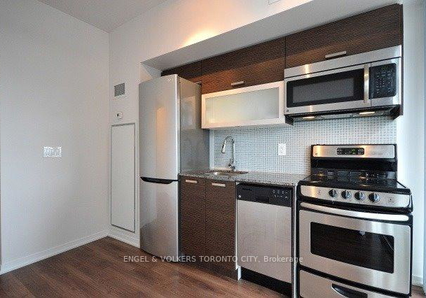 36-lisgar-street-toronto-ontario-c13434142