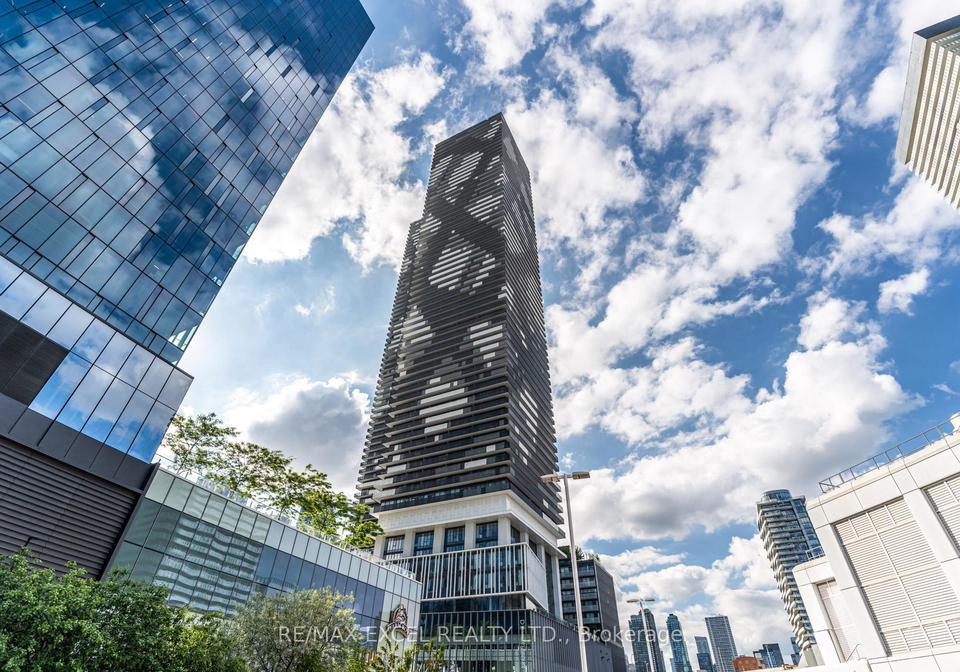 138-downes-street-toronto-ontario-c13434406