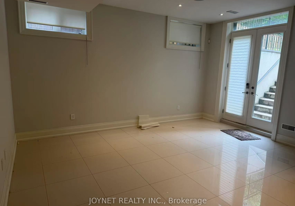 119-patricia-avenue-toronto-ontario-c13434574
