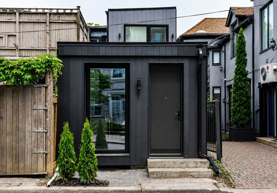 21-belmont-street-toronto-ontario-c13434692