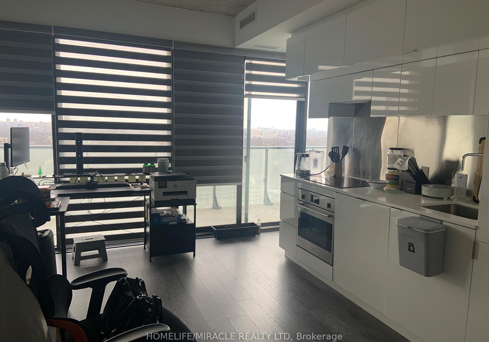 185-roehampton-avenue-toronto-ontario-c13434750