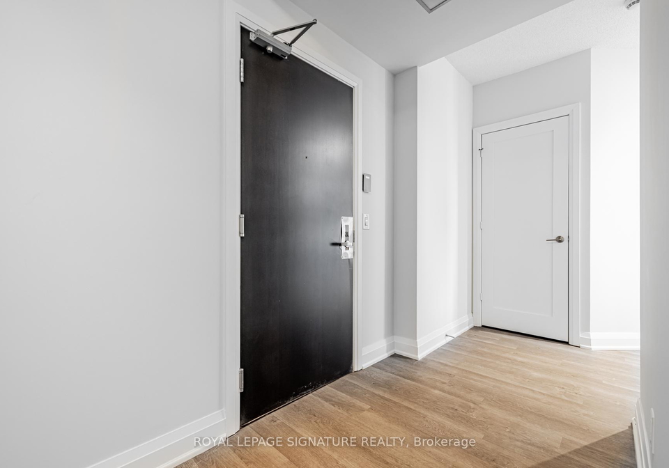 2-anndale-drive-north-york-ontario-c13434872