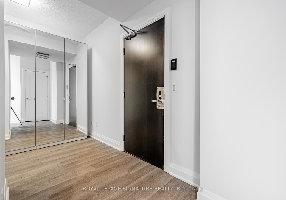 2-anndale-drive-north-york-ontario-c13434872