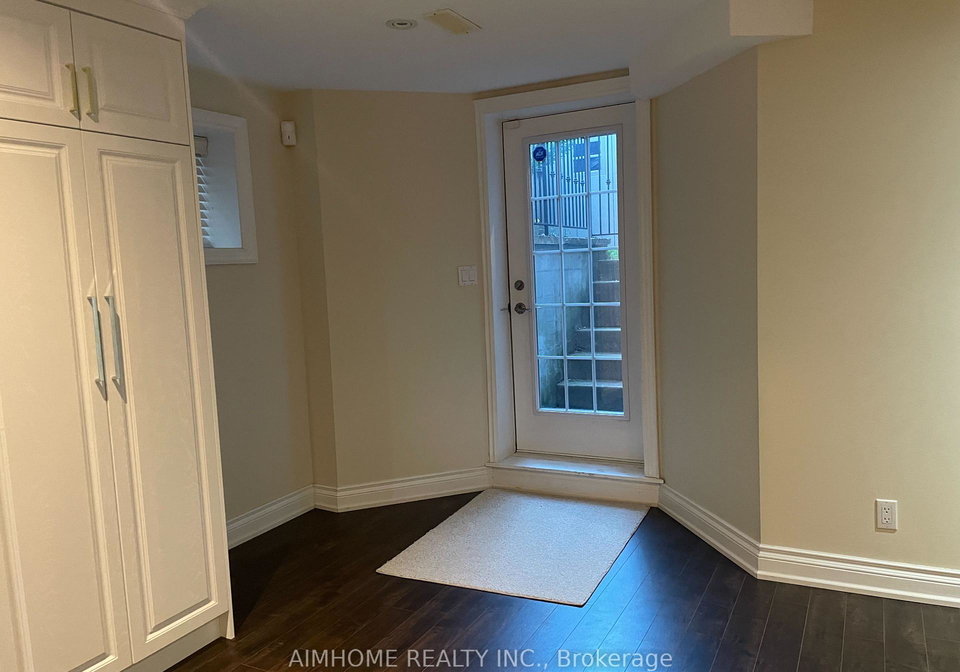 10-hoyle-avenue-toronto-ontario-c13434904