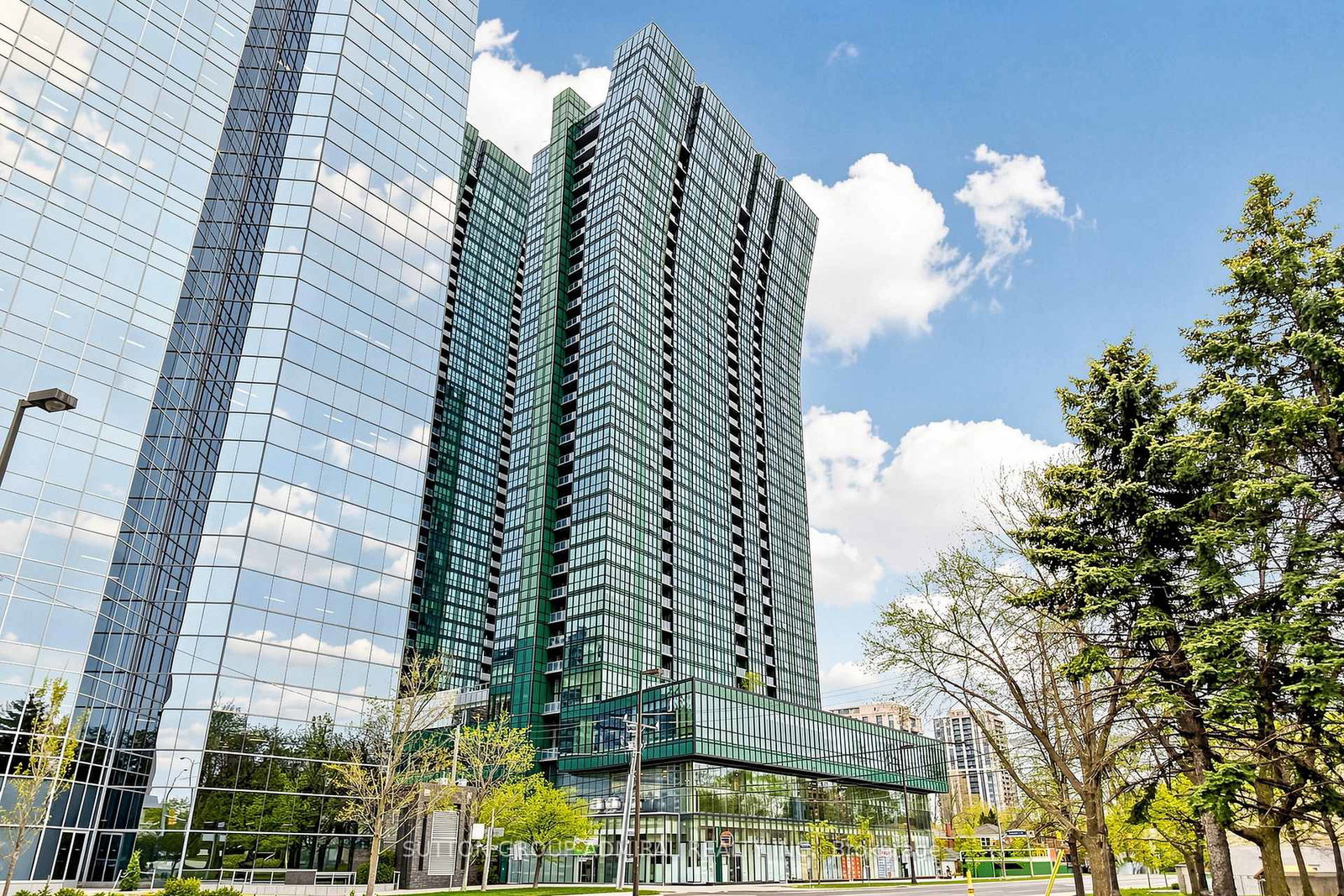 11-bogert-avenue-toronto-ontario-c13434910