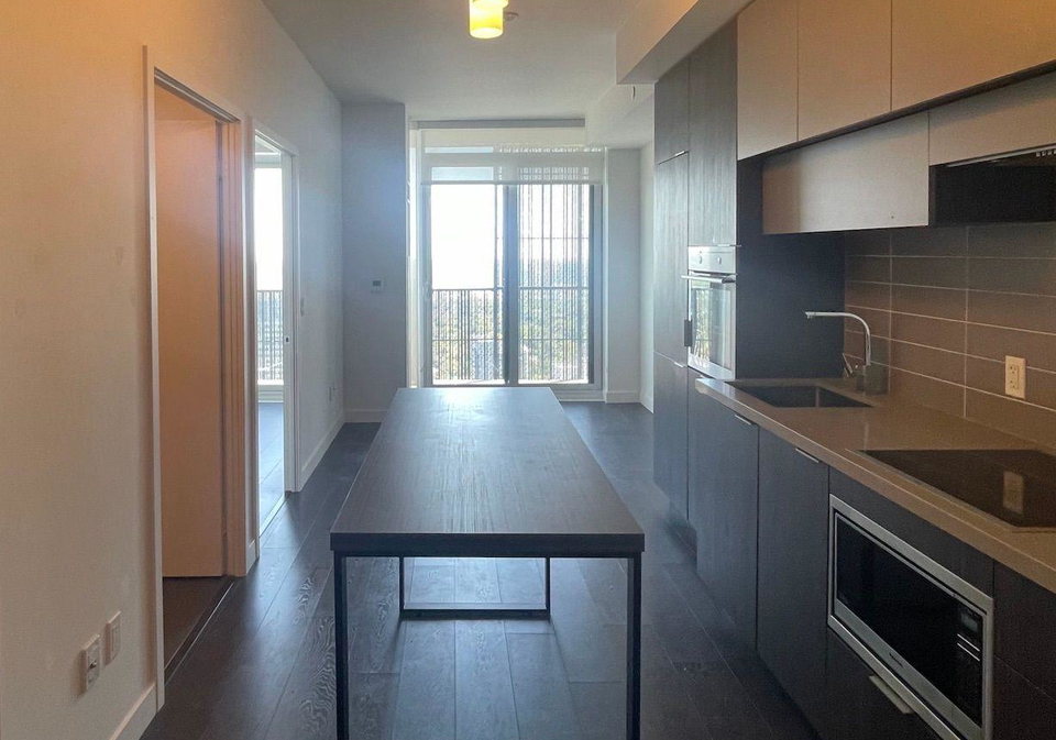8-eglinton-avenue-e-toronto-ontario-c13434934