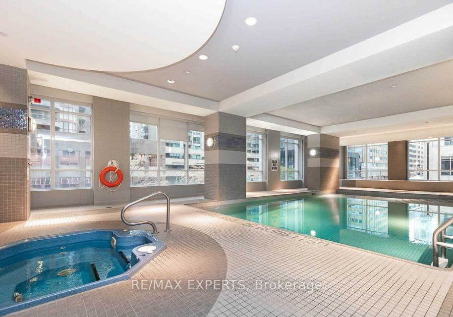 763-bay-street-toronto-ontario-c13435028