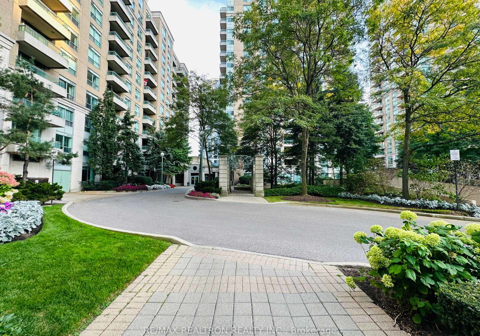 29-pemberton-avenue-north-york-ontario-c13435092