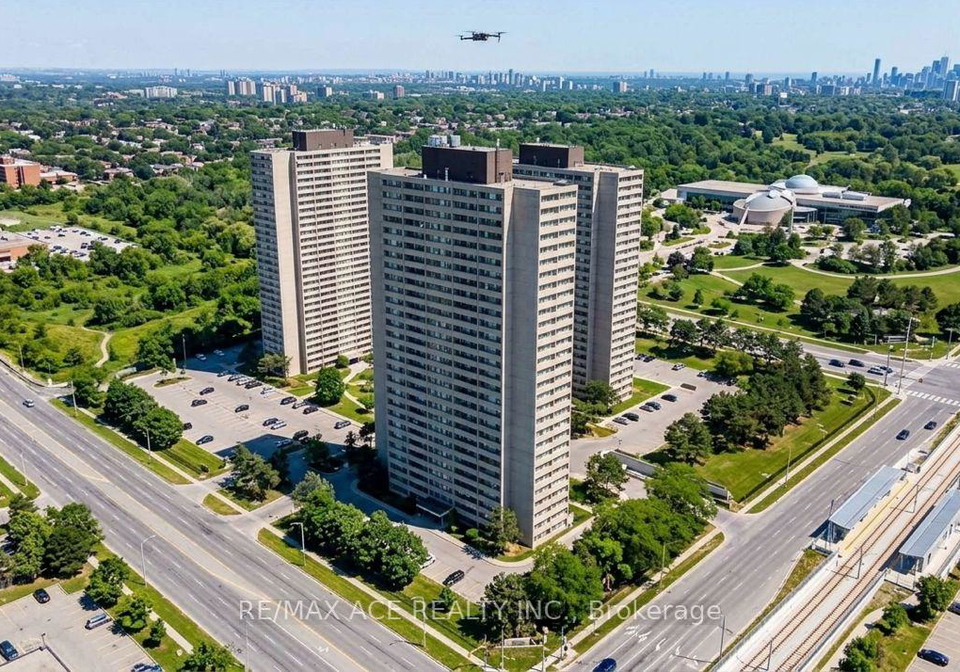 715-don-mills-road-east-york-ontario-c13435108