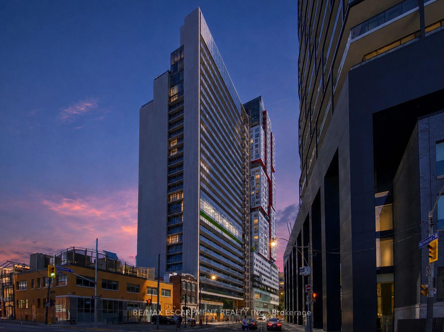 330-richmond-street-w-toronto-ontario-c13435162