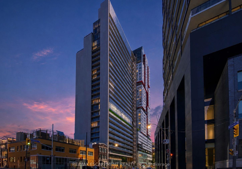 330-richmond-street-w-toronto-ontario-c13435162