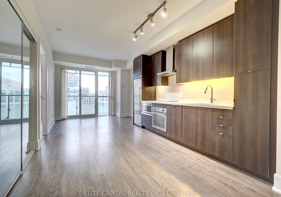 300-front-street-w-toronto-ontario-c13435240