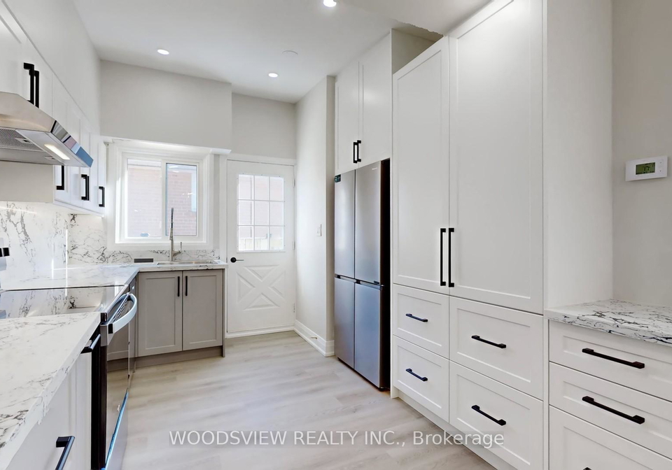 56-niantic-crescent-north-york-ontario-c13435254