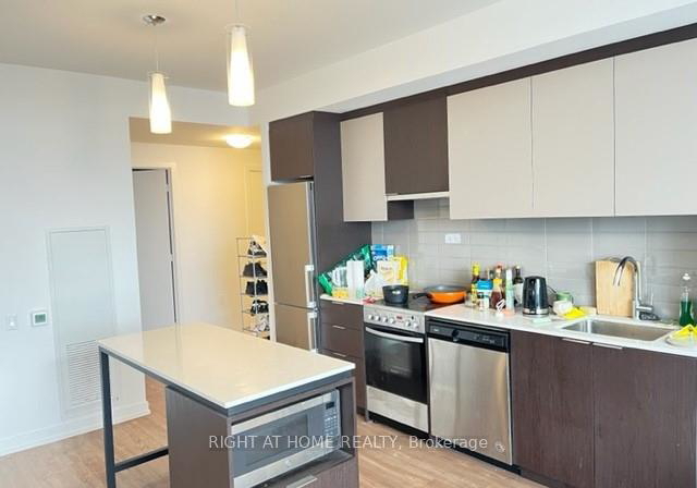 203-college-street-toronto-ontario-c13435262