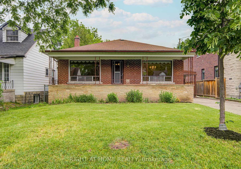 124-patricia-avenue-toronto-ontario-c13435342