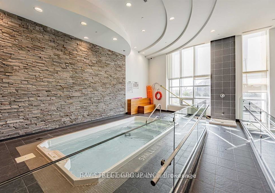 2756-old-leslie-street-north-york-ontario-c13435378