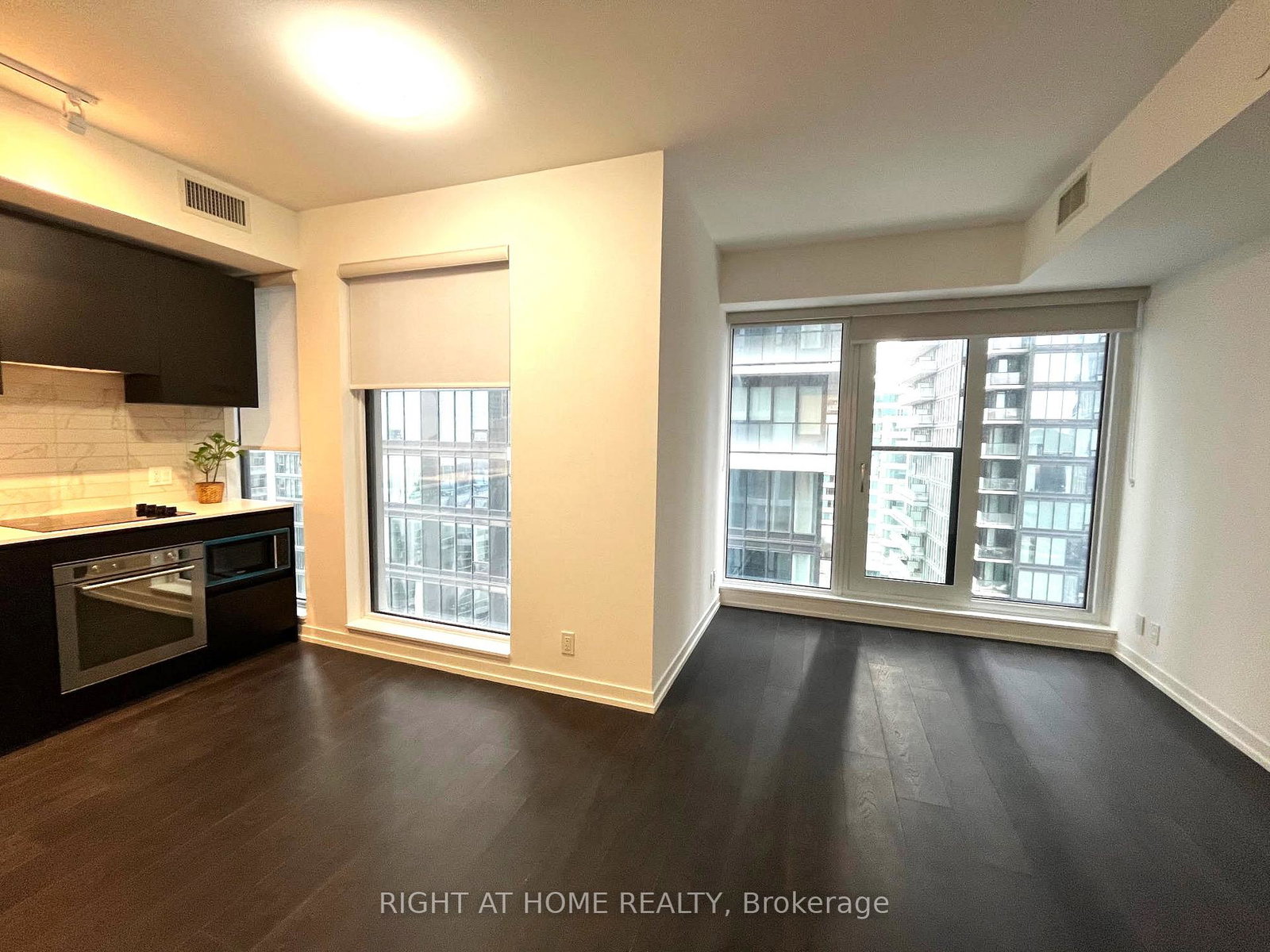 55-mercer-street-toronto-ontario-c13435420